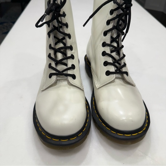 Dr. Martens Women’s 1460 Smooth White Leather Combat Boots Sz US 8 EU 39 NEW! - Picture 5 of 12